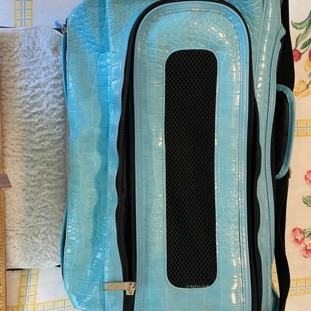 Pet Travel Bag by Totes Sanitized Bedding Machine Washable